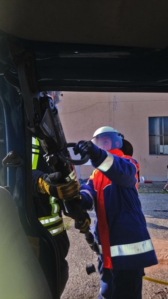 67236866_2405306423019714_991481475020881920_n