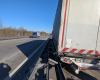 LKW_leitplanke_02